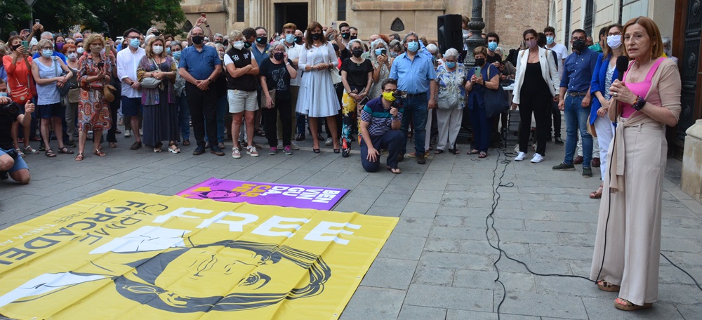 Foto portada: Forcadell, durant la rebuda popular després de l'indult, el 29 de juny de 2021. Autor: David B.