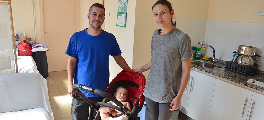 Foto portada: Familia a l'alberg de Can Marcet. Autor: David B.