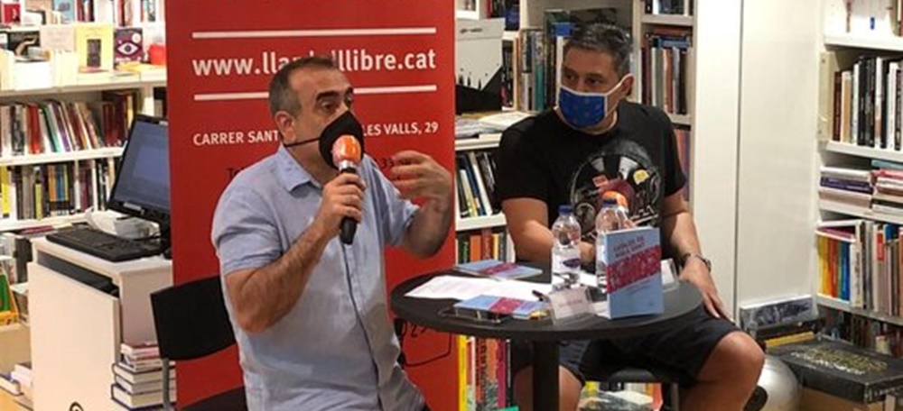 Foto portada: Xavier Vidal i Jordí Solé a la presentació del llibre Catàlegs de mala gent. Autor: cedida