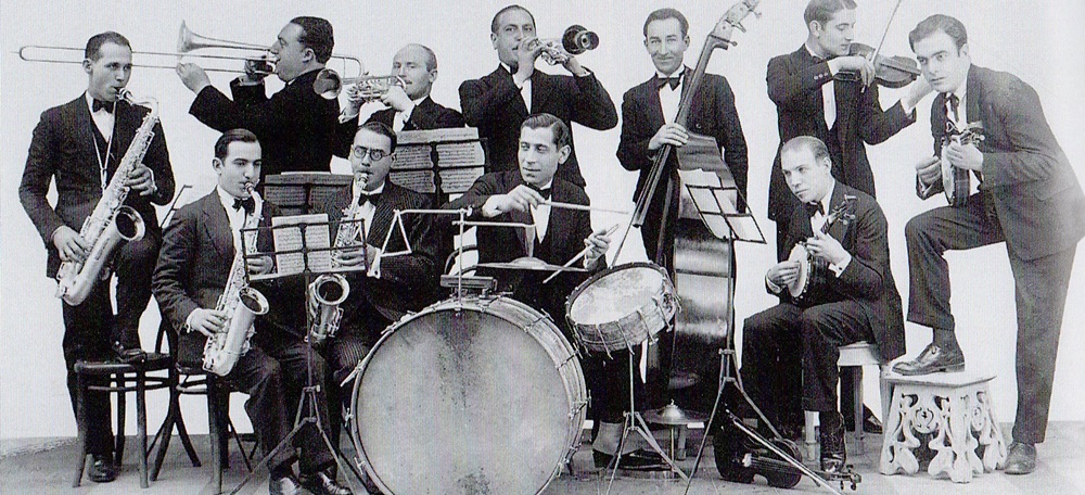 L'Orquesta Fatxendes, uns dels habituals dels balls de ls Societat Coral Colón. Autor. R Molina (1932)