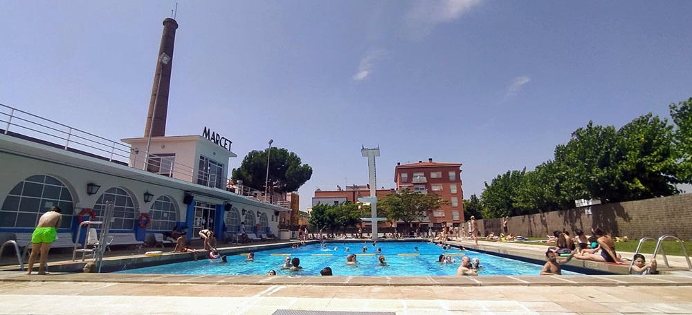 Foto portada: la piscina de Can Marcet, fa uns dies. Autor: J.d.A.