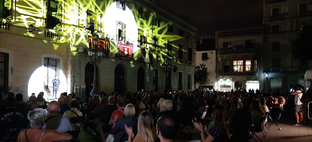 Foto portada: un moment del pregó, aquest divendres. Autor: Ajuntament / cedida.