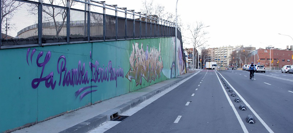 Foto portada: carril bici a la Rambla d'Ibèria, fa uns dies. Autora: N.Bueno.