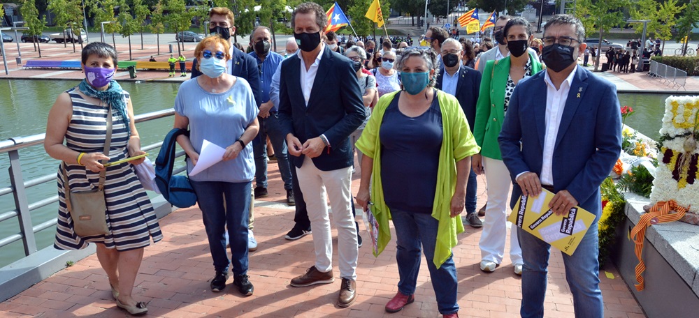 Foto portada: representants d'Òmnium, CxR, Junts, la Crida i ERC, abans del seu manifest. Autor: J.d.A.