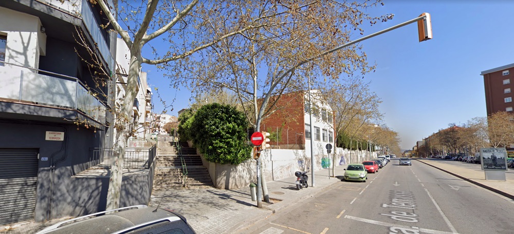 Foto portada: les escales del carrer de Palestrina cantonada carretera de Terrassa. Autor: Google Street View.