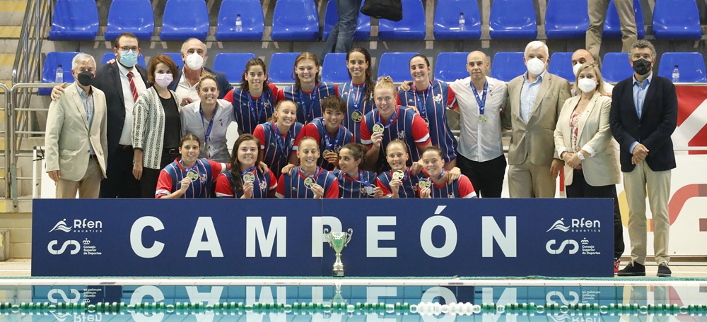 Foto portada: el CN Mataró, campió de la Supercopa d'Espanya. Autor: RFEN.