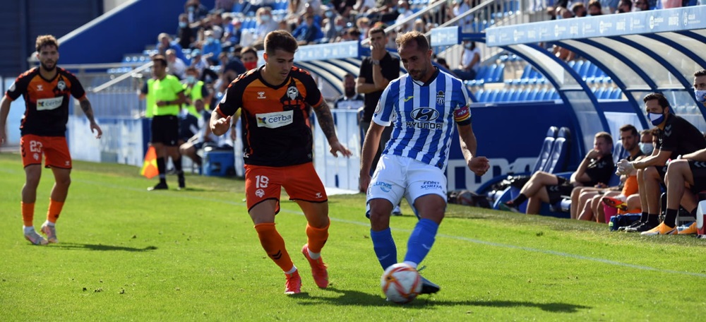 Foto portada: un moment de l'Atlético Baleares - Sabadell de la temporada 2021-2022. Autor: Críspulo Díaz / cedida.