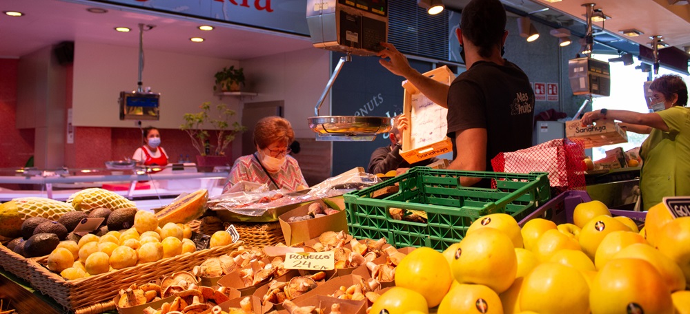 Foto portada: el Mercat de la Creu Alta, el 15 d'octubre de 2021. Autora: Gemma Vives.