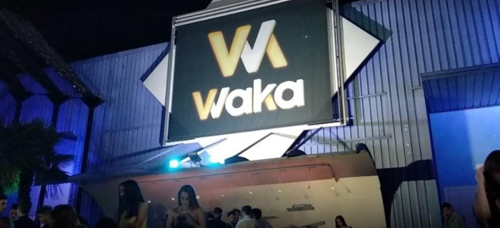 Foto portada: exterior de la discoteca Waka Sabadell, a Sant Quirze.