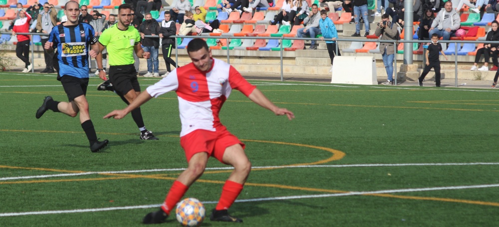 Marc Suàrez fent el seu tercer gol. Foto J.Sànchez