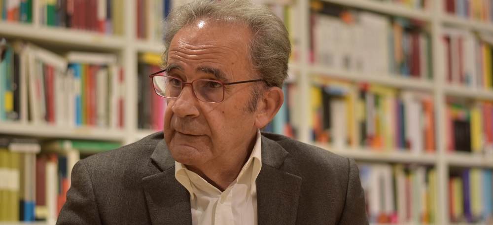 L'escriptor Andreu Claret en una entrevista a la Llar del Llibre abans de la presentació de la seva última novel·la. Autor: David Chao.
