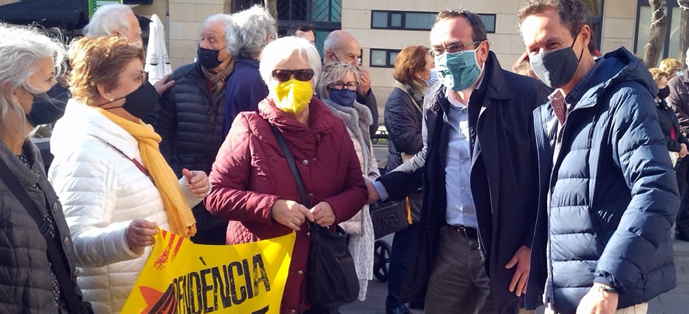 Foto portada: Josep Rull, a la plaça Sant Roc. Autor: Junts per Sabadell via Twitter.