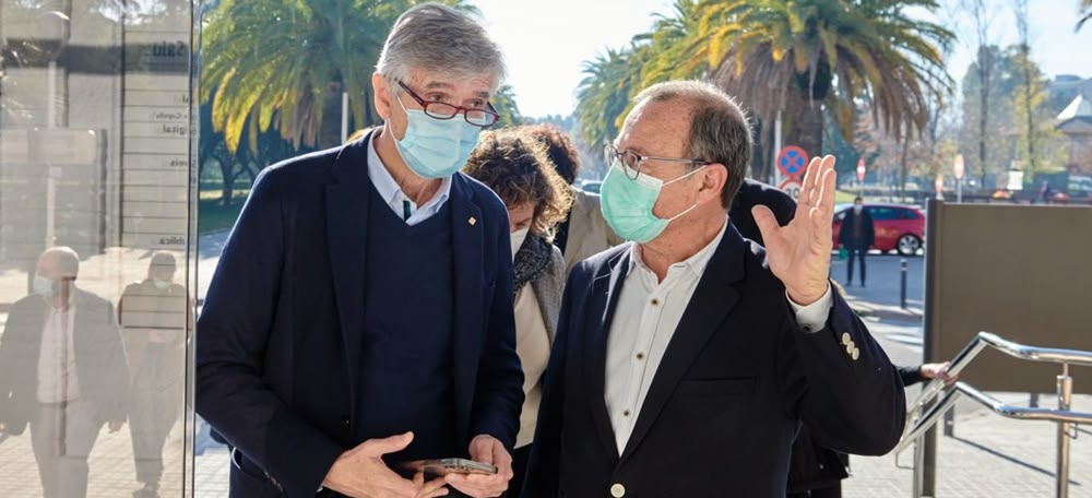 Foto portada. el conseller de Salut, Josep Maria Argimon, i el director general de la Corporació Sanitària Parc Taulí, Joan Martí. Autor: Salut / cedida.