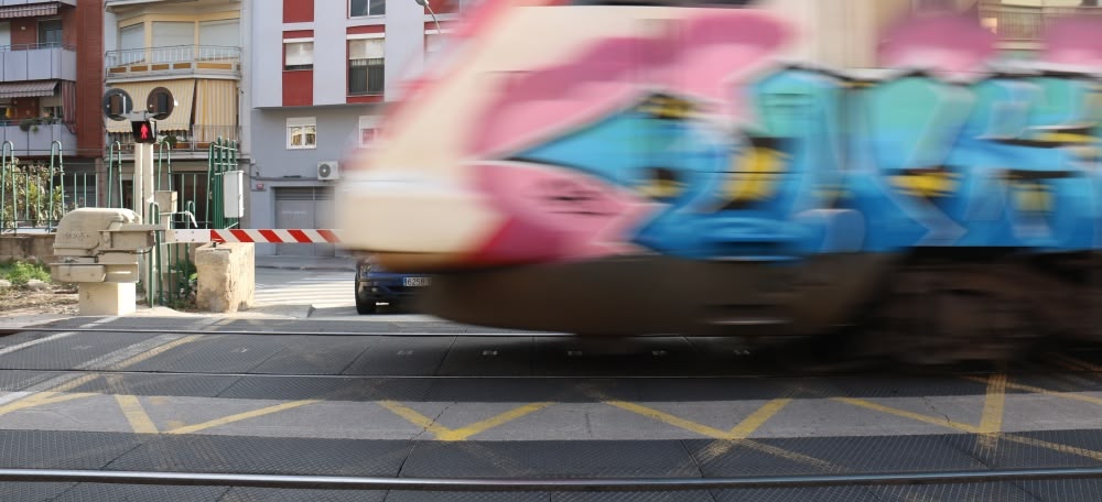 Foto portada: un tren de Rodalies passant per Montcada i Reixac. Autor: ACN.