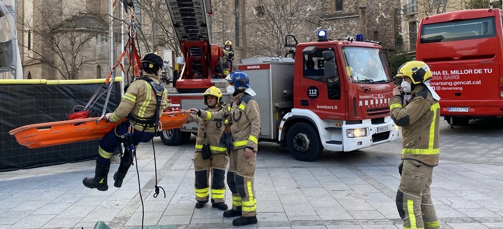 Simulacre de rescat dels bombers dins de la campanya. Autora: J. Ramon