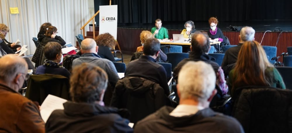 Foto portada: Assemblea de la Crida per debatre el programa i les llistes per les eleccions de 2023. Autor: cedida.