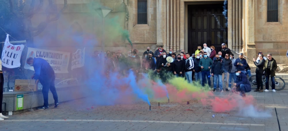 Foto portada: el ple municipal d'abril de 2022. Autor: David B.