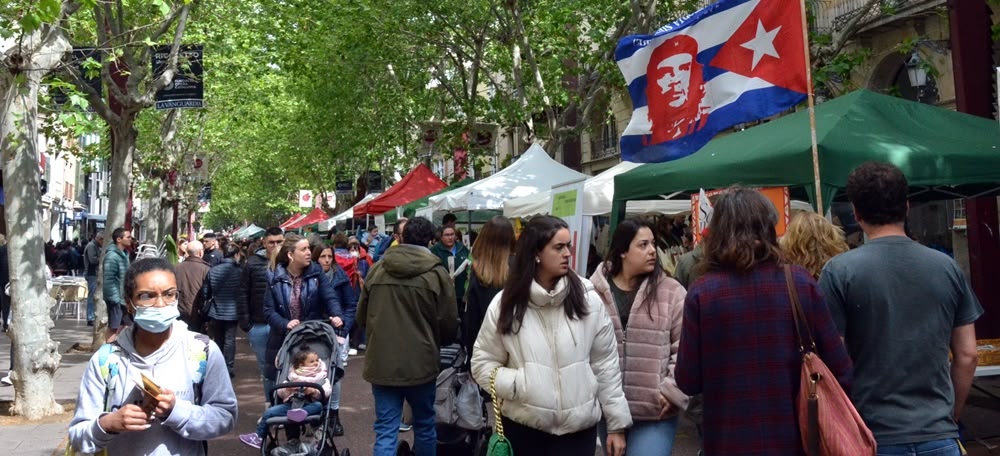 La Rambla, molt plena de gent aquest matí. Autor: J.d.A.