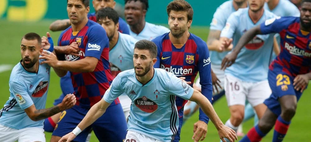 Jacobo amb el Celta jugant contra el Barça de Piqué