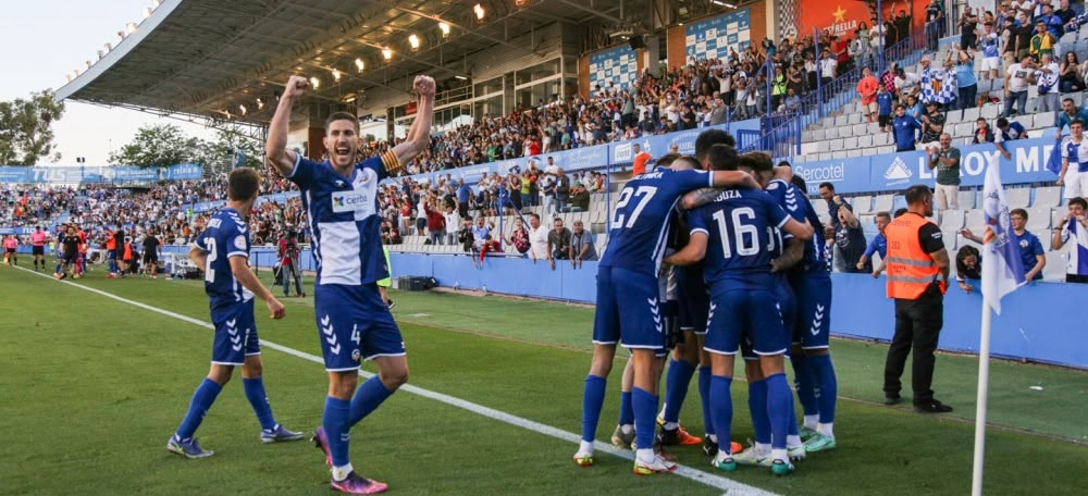 Aleix Coch celebrant un dels gols. Autor: CES