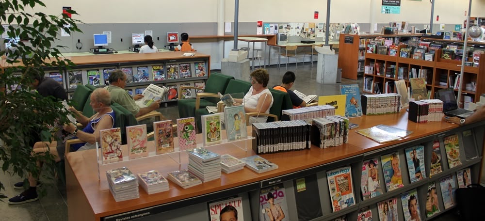 Foto portada: la biblioteca dels Safareigs, al districte 2. Autor: DiBa.