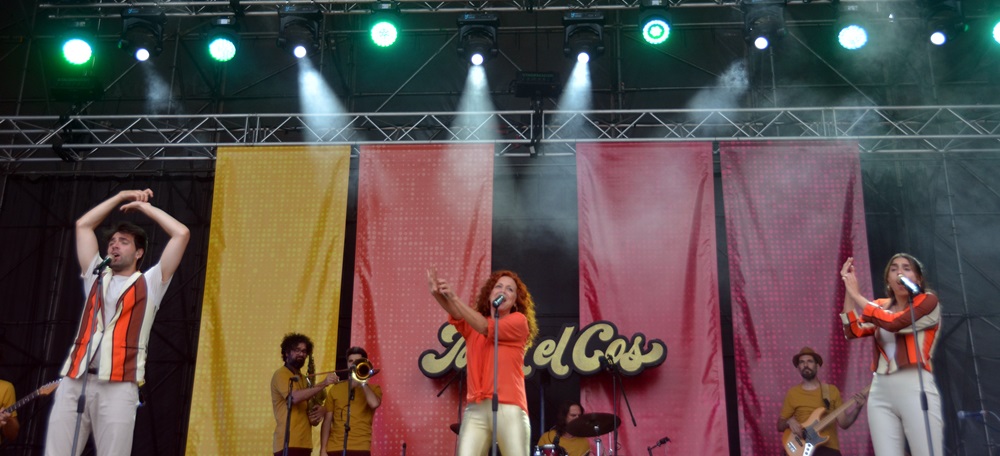 La cantant Dàmaris Gelabert, aquest diumenge a la tarda, al Festival Observa. Autor: David B.