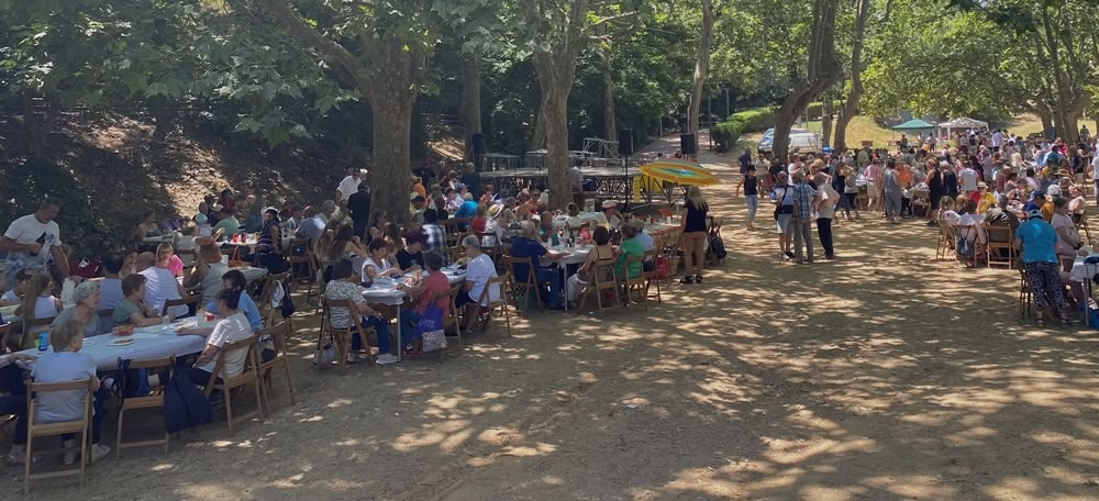 Dinar de germanor Sabadell-San Sebastián de los Ballesteros, aquest diumenge al Parc Catalunya. Autora: J. Ramon