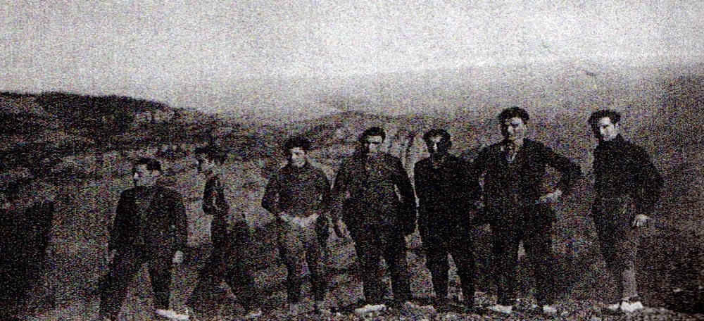 Fundadors de la Joventut Excursionista Pensament a Sant Llorenç (pels vols de 1921). Autor desconegut. Arxiu JAS.