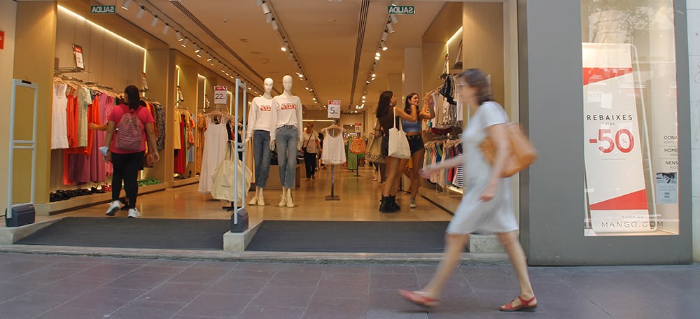 Foto portada: un establiment de la Rambla de Sabadell, aquest divendres. Autora: Lucía Marín.