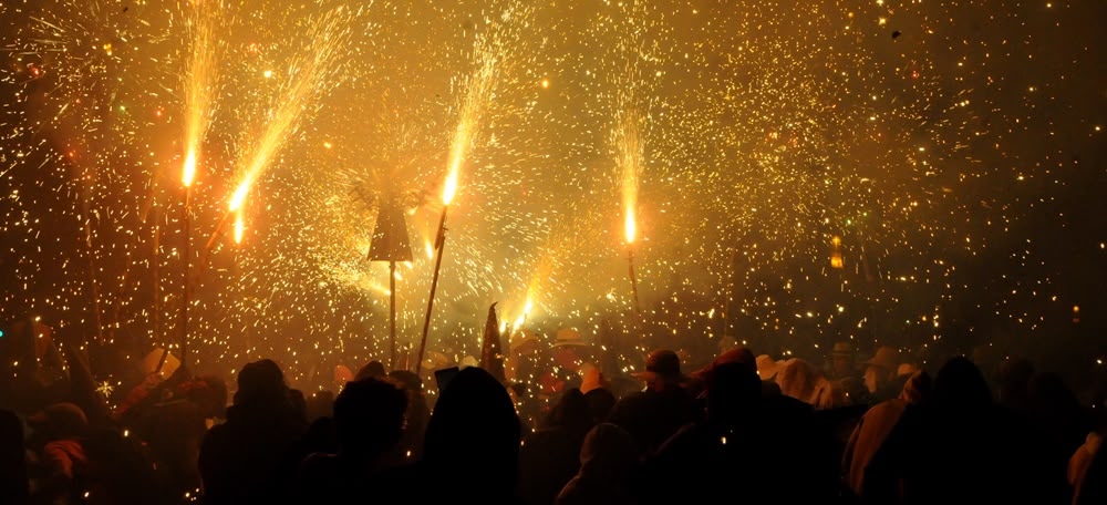 Final de la cercavila infernal del 2019, al Mercat del foc. Autor: David B.