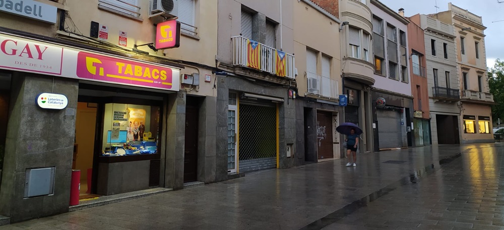 Foto portada: el carrer d'en Font, amb pluja, aquest 31 d'agost. Autor: J.d.A.
