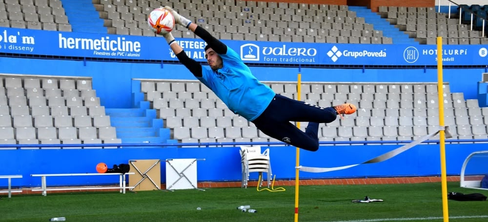 Sergi Puig volant amb el Sabadell. Autor: C.Díaz