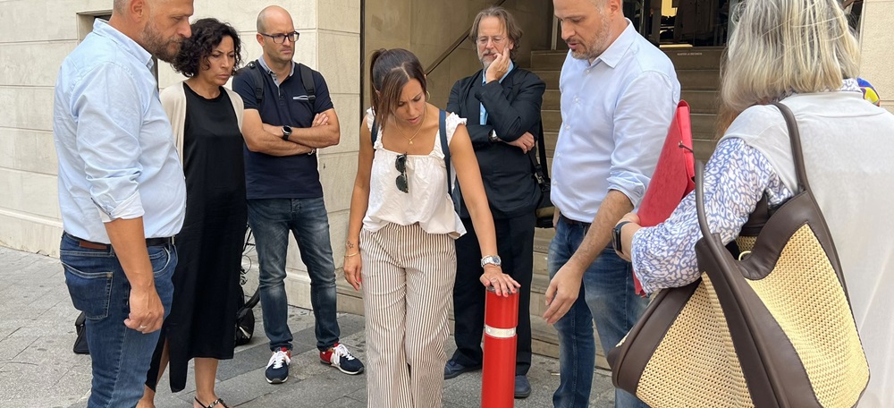 Foto portada: l'alcaldessa de Sabadell, Marta Farrés, amb el gerent de l'empresa, Àlex Fenoll, aquest migdia. Autor: Ajuntament.