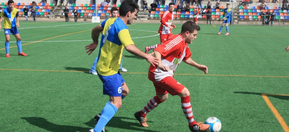 Numosky (Can Rull) i Piñol (Ssbadell Nord) en un derbi de 2016. Autor: J.Sánchez