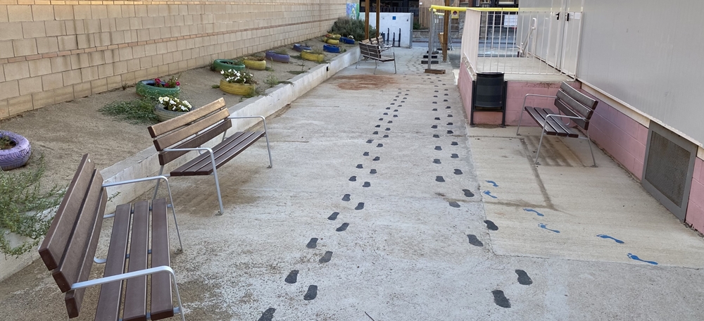 L'espai de pati disponible de l'Institut Narcisa Freixas, aquest dimecres al matí. Autora: J. Ramon.