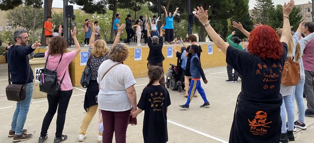 Primera Mostra d'Entitats del Districte Sisè, aquest diumenge a la plaça de Picasso. Autora: J. Ramon