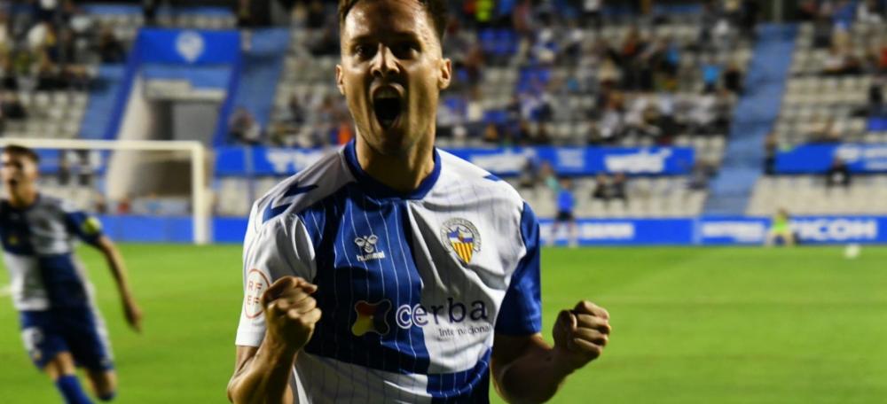 Adan Gurdiel celebrant el seu gol. Autor: Críspulo Díaz