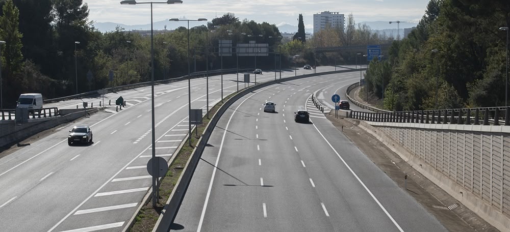 Foto portada: la Ronda Oest, a Can Llong, aquest matí. La Ronda Nord seria la seva continuació fins a la carretera de Castellar. Autor: Izan Vizuete.