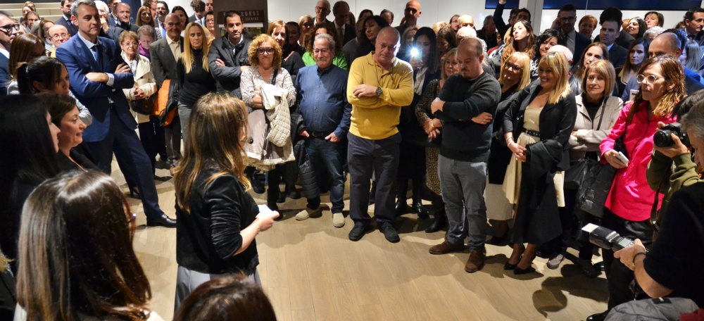 Foto portada: un moment de l'acte de celebració del centenari de La Caixa d'Estalvis de Barcelona, 'La Caixa', ara CaixaBank, a Sabadell. Autor: J.d.A.