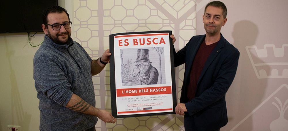 Foto portada: el representant d'Encultura't i el regidor de Cultura, Carles de la Rosa, aquest matí. Autor: Izan Vizuete.