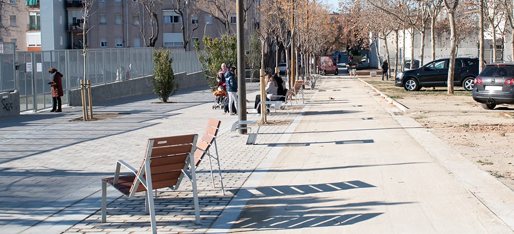 Obres al carrer de Concha Espina, entre l'institut Ribot i Serra i el CAP Sud. Autor: Izan Vizuete.