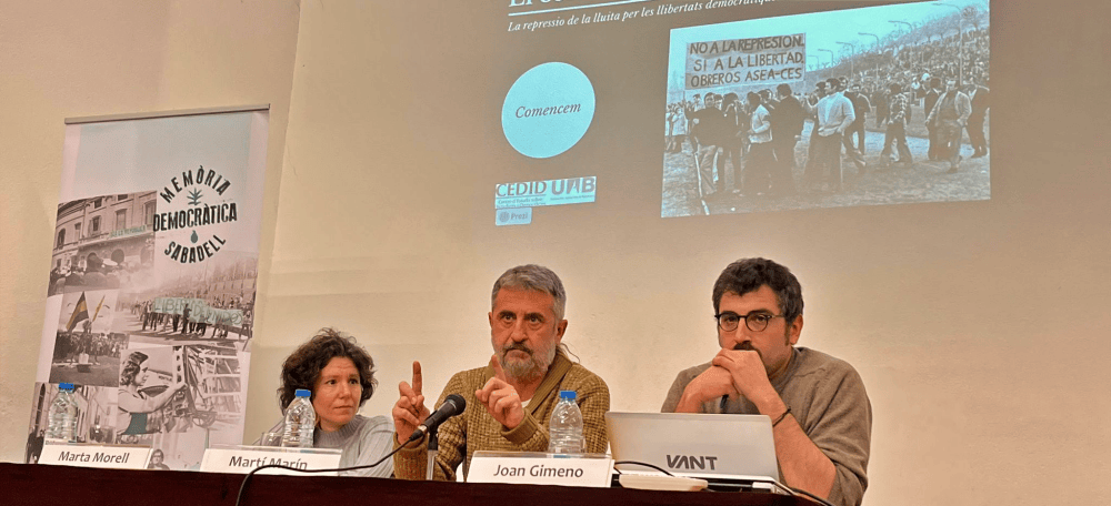 Foto portada: la tinenta d'alcaldessa Marta Morell amb Martí Marín i Joan Gimeno, al Museu d'Història de Sabadell. Autor: Samuel Alburquerque.