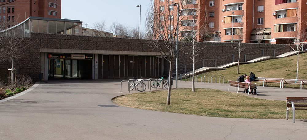 La plaça d'Espanya, al febrer de 2023. Autor: Izan Vizuete.