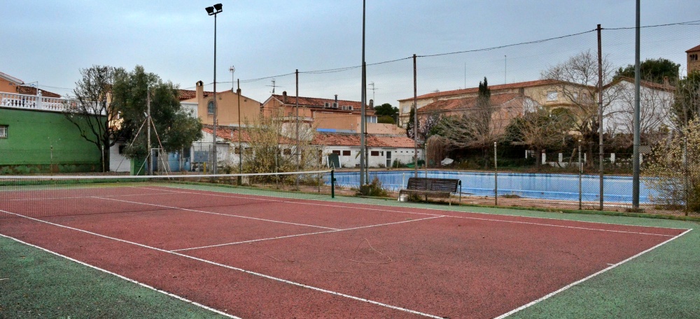 Pistes de tennis de l'antic poliesportiu. Autor: J.d.A.
