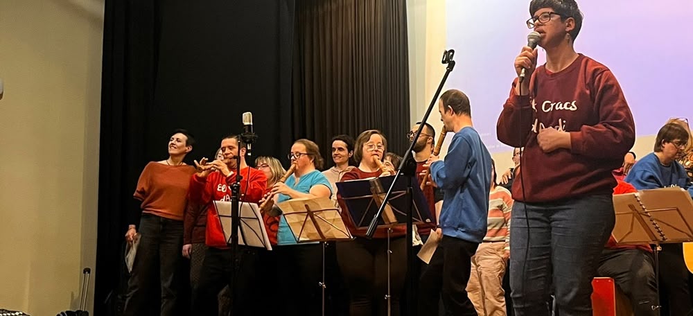 Foto portada: un moment del concert dels Cracs d'Andi. Autor. S.Alburquerque.