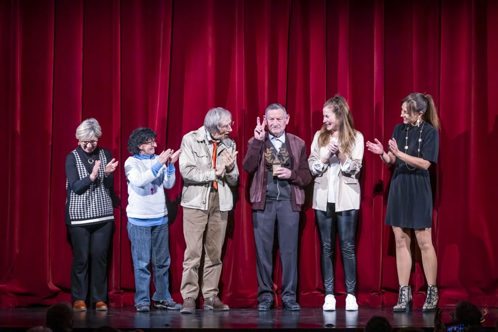 La mare de Queralt Castellet, M.Antònia Cabistany, Tomàs Pladevall, Antonio Martos, la seva filla Inma i Laura Andrés. Autor: J.P