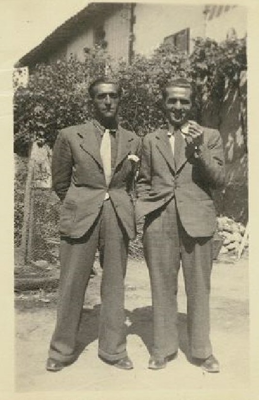 Vicenç i Albert Burón, l'any 1944, a França