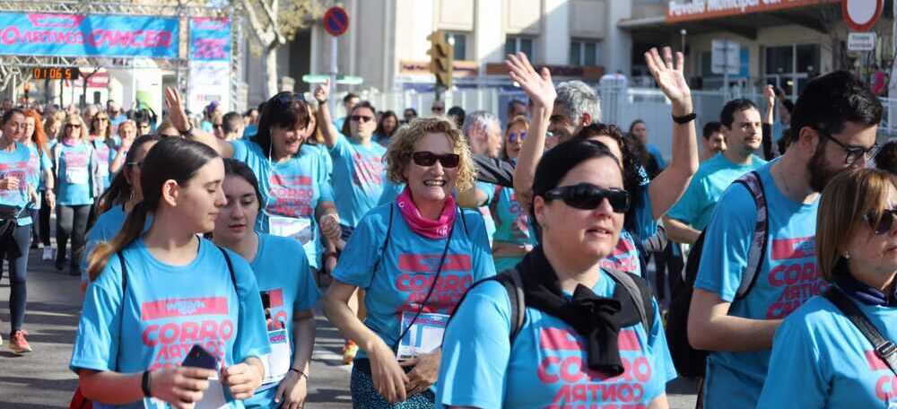 Participants de la Cursa Corro Contra el Càncer, al punt de sortida. Autora: Alba G.