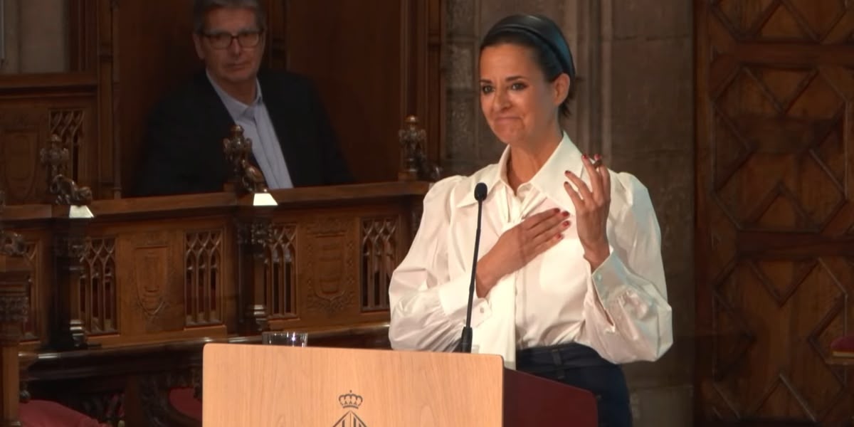Gemma Ruiz, autora de 'Les nostres mares', al Saló de Cent de Barcelona.