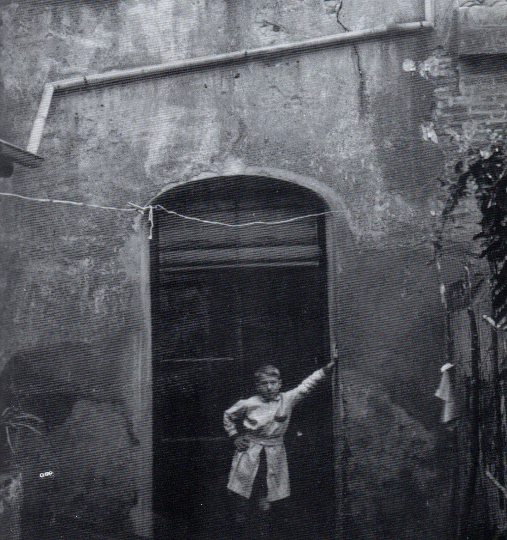 Porta de l'escola de Fidela Renom(1924). Autor desconegut/AHS